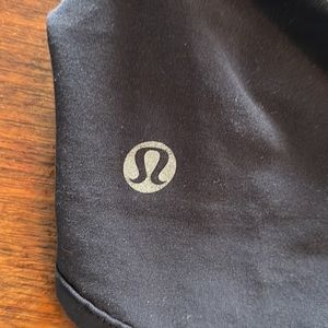 Black short lulu shorts